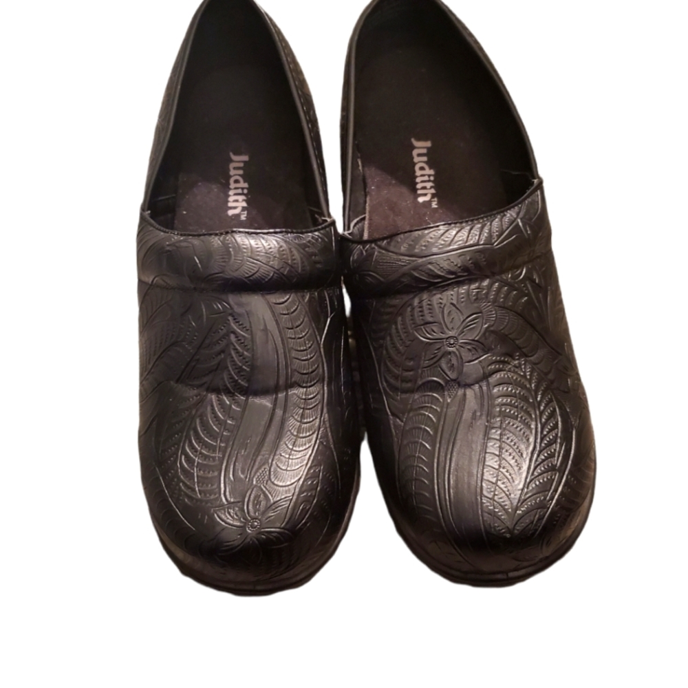 Womens clogs